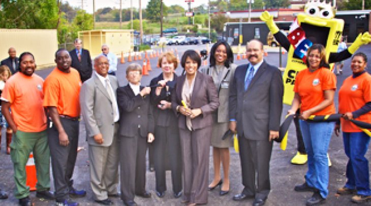 Mayor Rawlings-Blake Announces Opening of New “Super Citizen Convenience  Center” | Mayor Brandon M. Scott